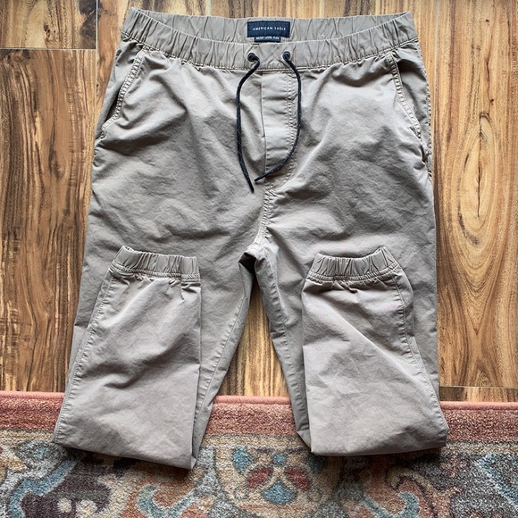 American Eagle khaki joggers | size Medium - Picture 1 of 7